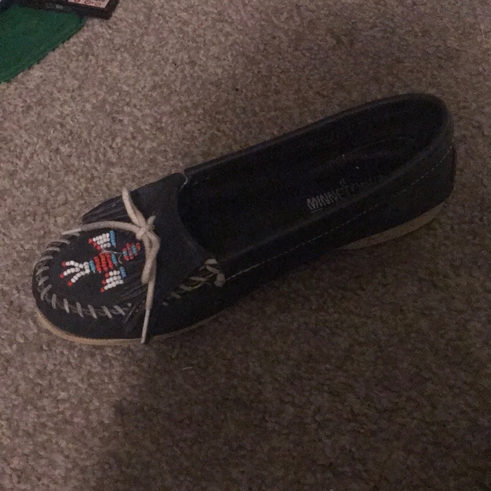 Minnetonka leather with red and white beading